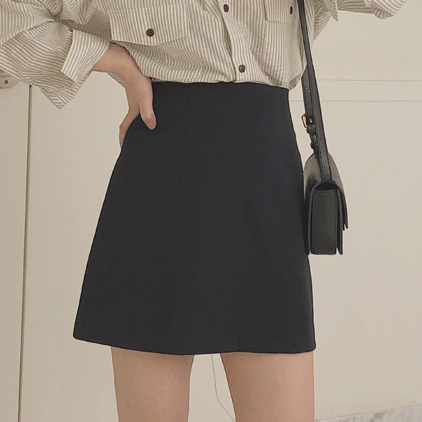 더코이 (thecoi) - 엔느 절개선 미니 스커트 (basic A-line mini skirt)